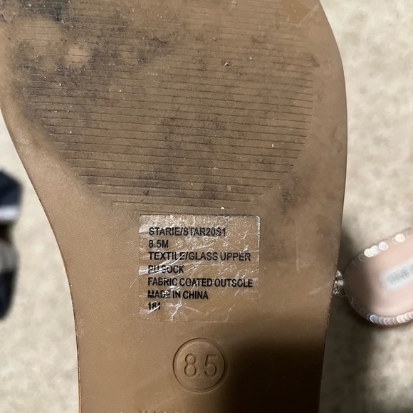 Steve Madden Starie sandal. Worn twice. Size 8.5 - Picture 3 of 3